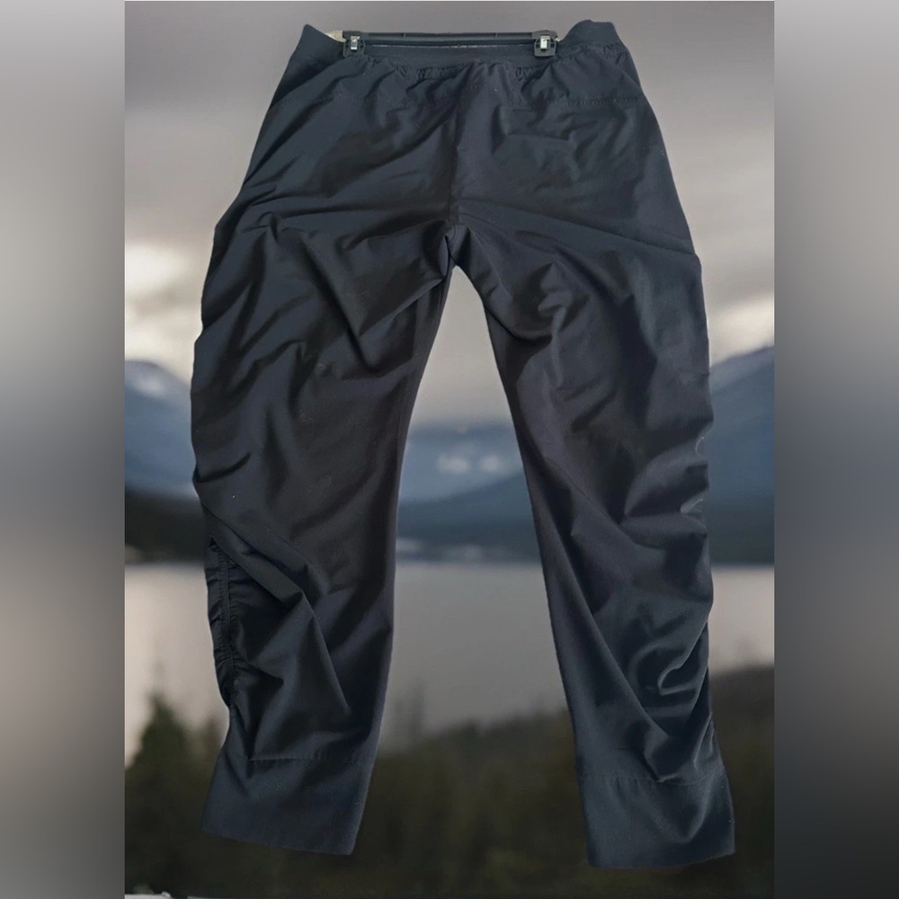 Athleta Pants Attitude Ruched Leg Jogger Studio Dance Casual Silky Smooth sz 16